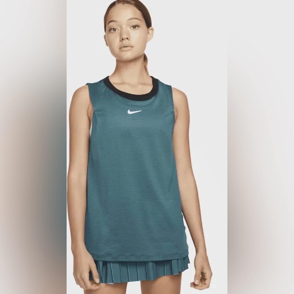 NIKE COURT ADVANTAGE TENNIS TANK